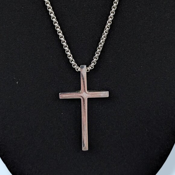 Edforce Stainless Steel Cross Pendant Necklace - Picture 5 of 6